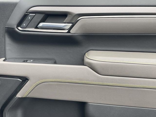 Used 2023 Chevrolet Silverado 1500 ZR2 image 17