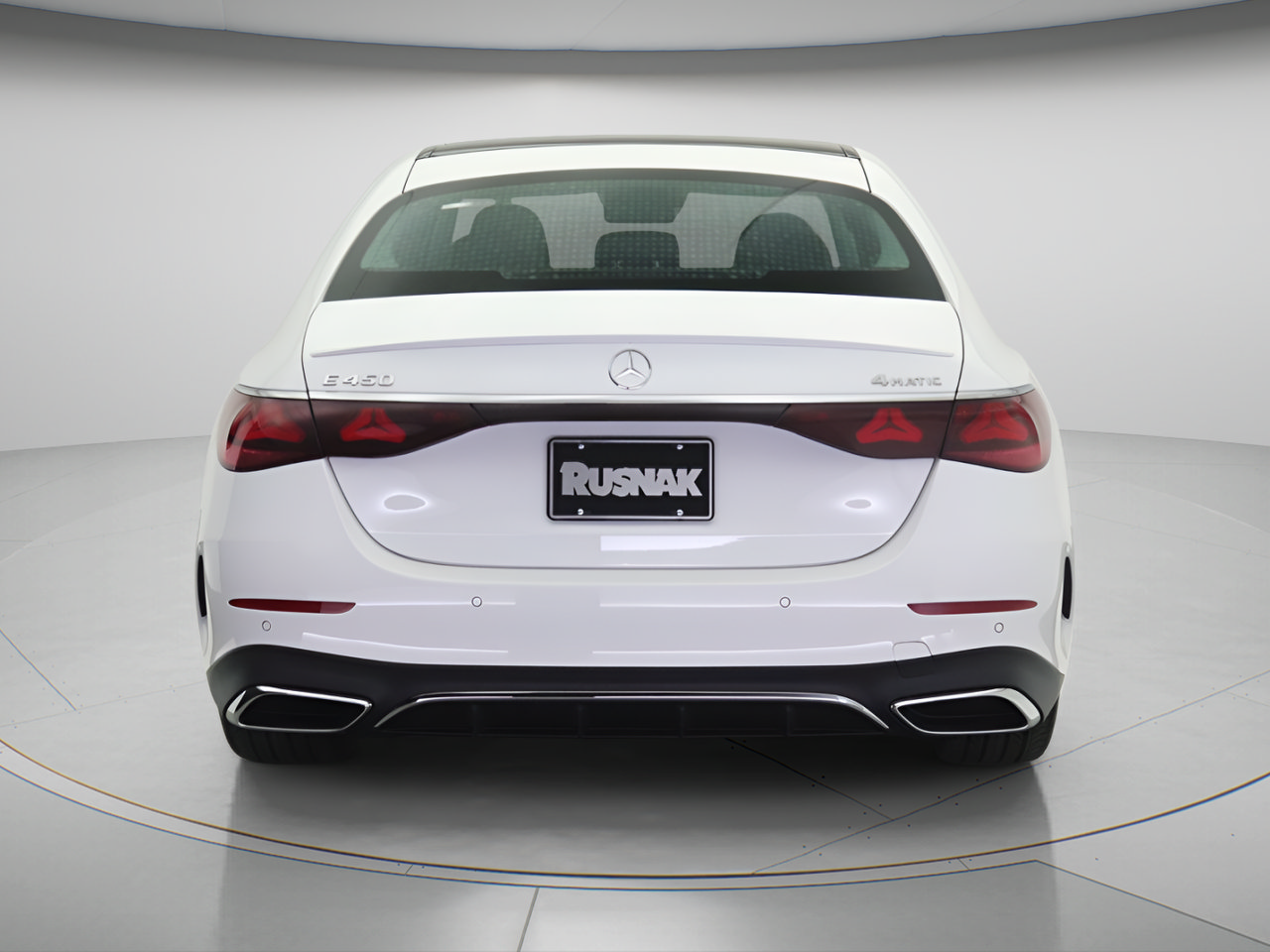 New 2026 Mercedes-Benz E 450 4MATIC Sedan image 4