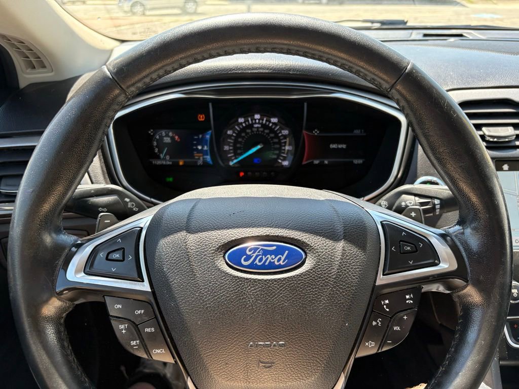 Used 2017 Ford Fusion SE w/ Fusion SE Technology Package FWD image 27