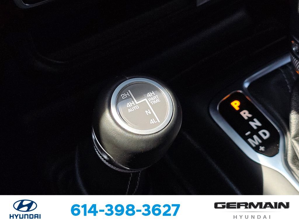 Used 2021 Jeep Wrangler Unlimited Sahara w/ Cold Weather Group AWD/4WD image 33