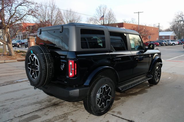 New 2025 Ford Bronco Outer Banks image 7