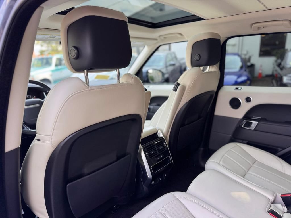 Used 2019 Land Rover Range Rover Sport HSE AWD/4WD image 21