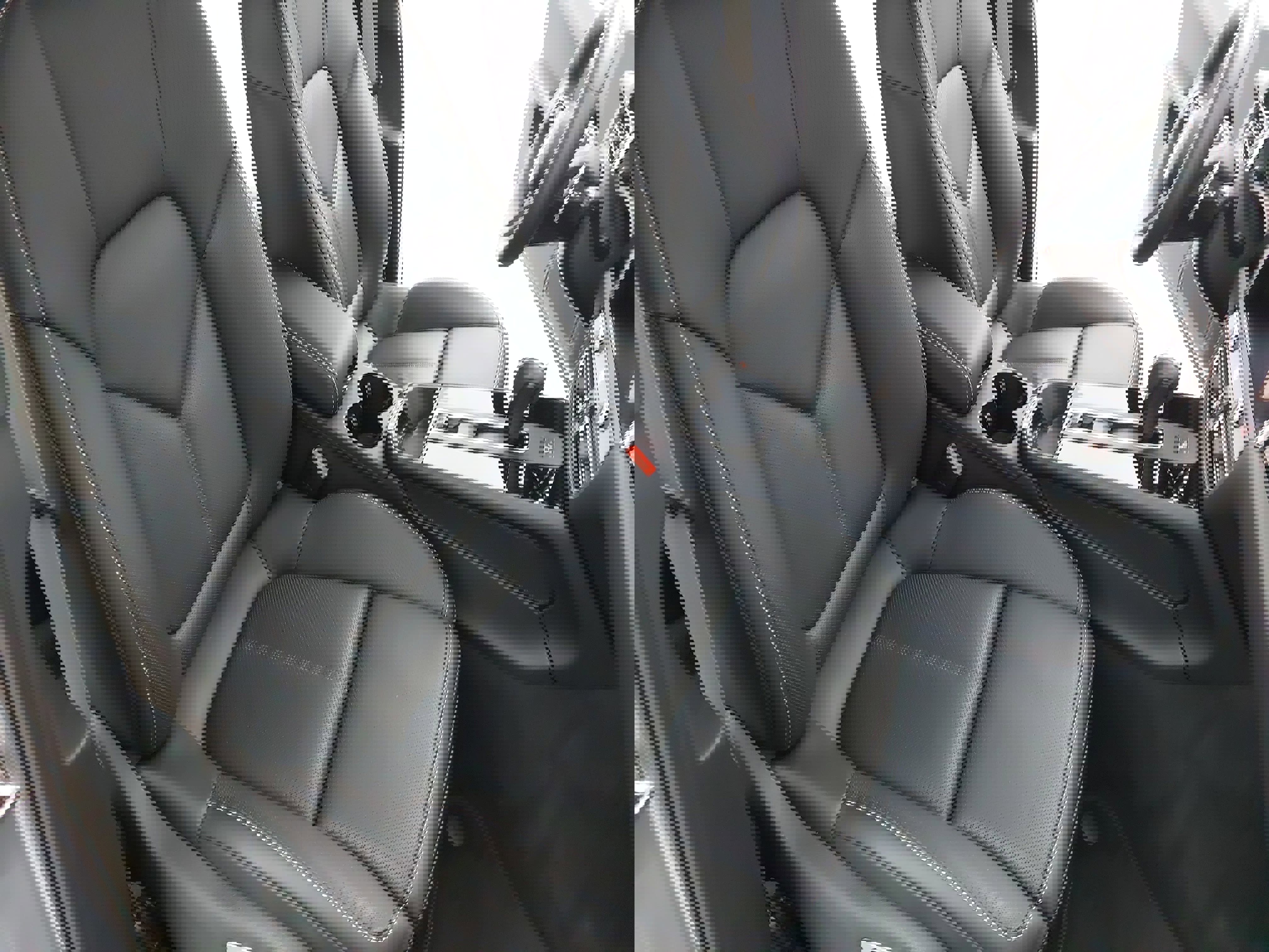 Used 2025 Porsche Macan image 12