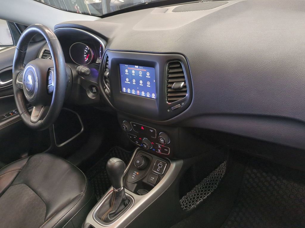 Used 2020 Jeep Compass Latitude w/ Cold Weather Group image 36