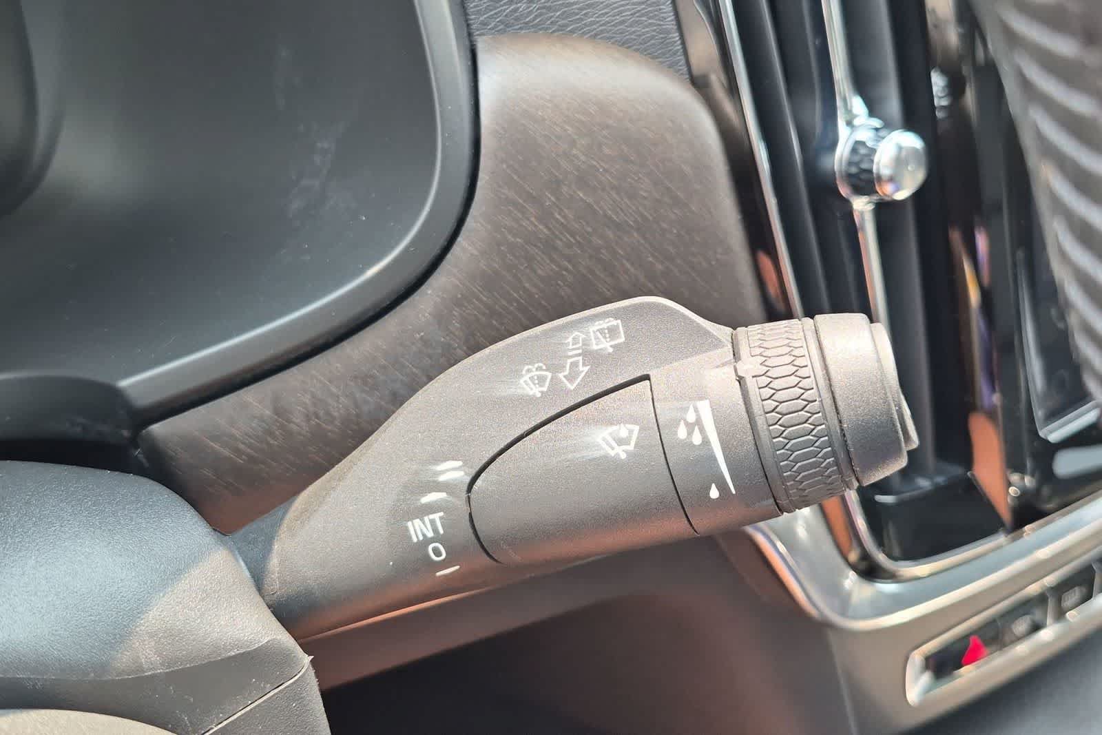 Used 2019 Volvo V90 T6 Cross Country AWD/4WD image 26
