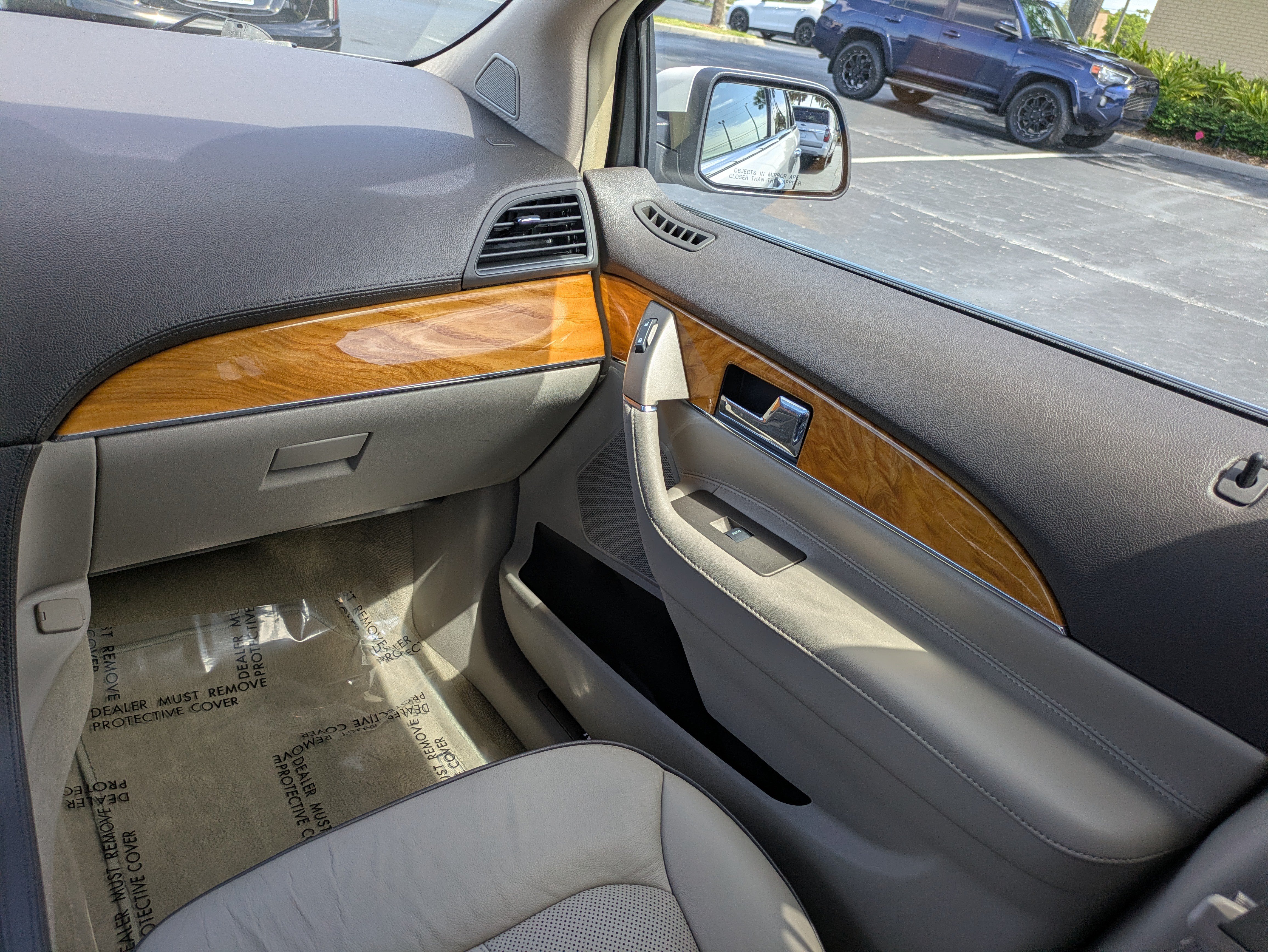 Used 2014 Lincoln MKX AWD w/ Equipment Group 102A image 15
