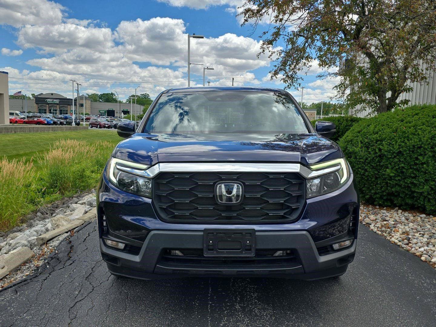 Used 2023 Honda Passport EX-L image 2