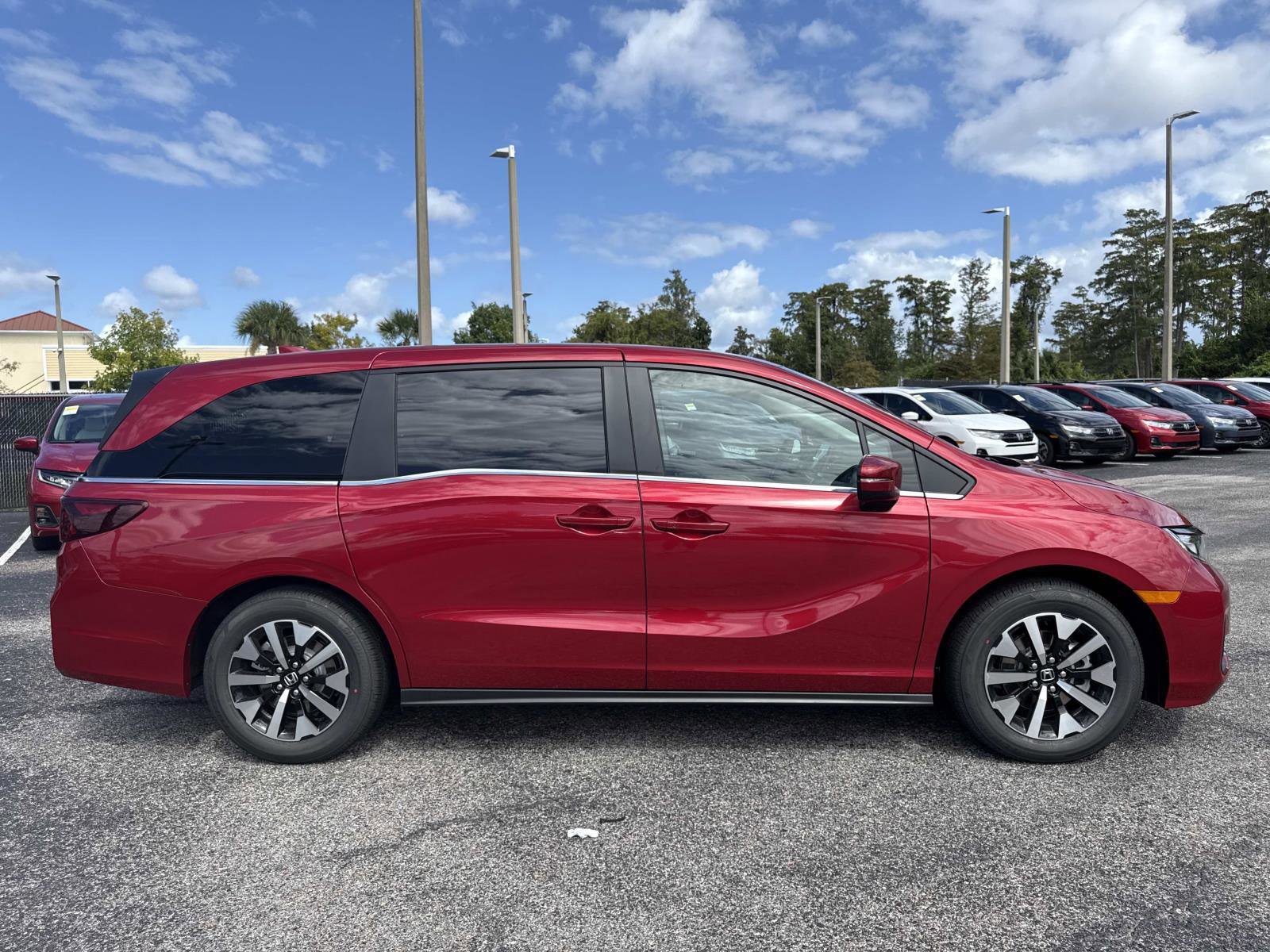 New 2026 Honda Odyssey EX-L image 2