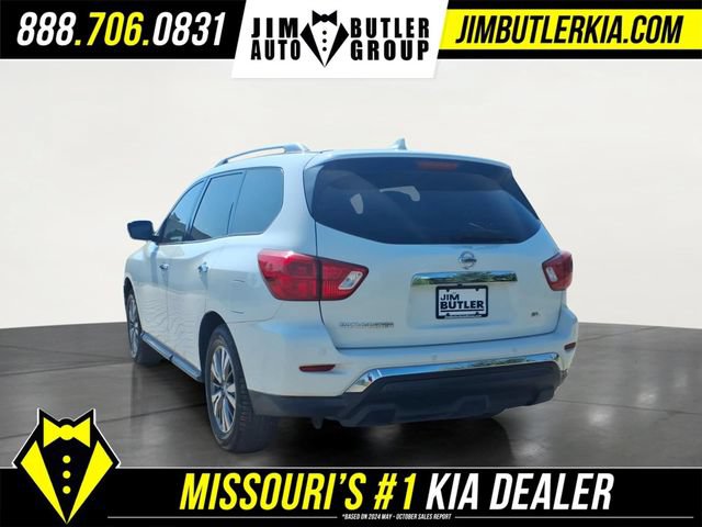 Used 2019 Nissan Pathfinder SL FWD image 4