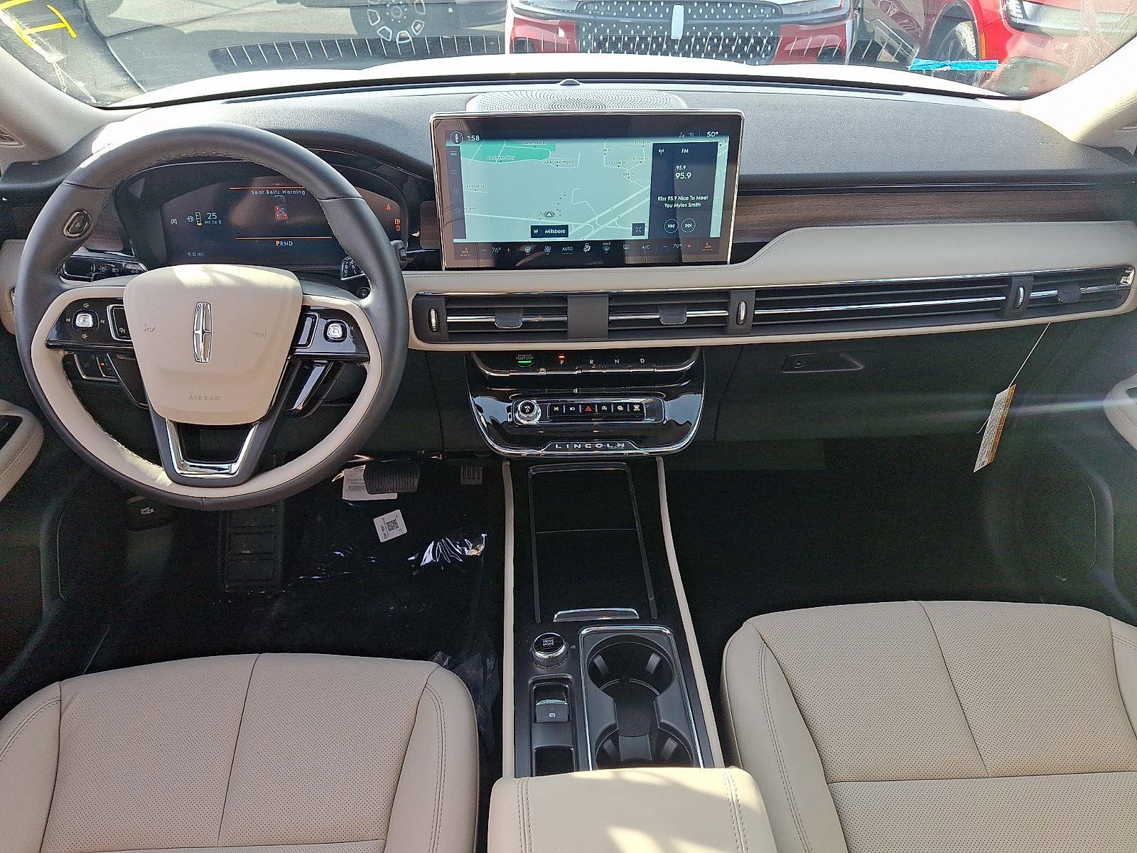 New 2026 Lincoln Corsair Reserve image 8