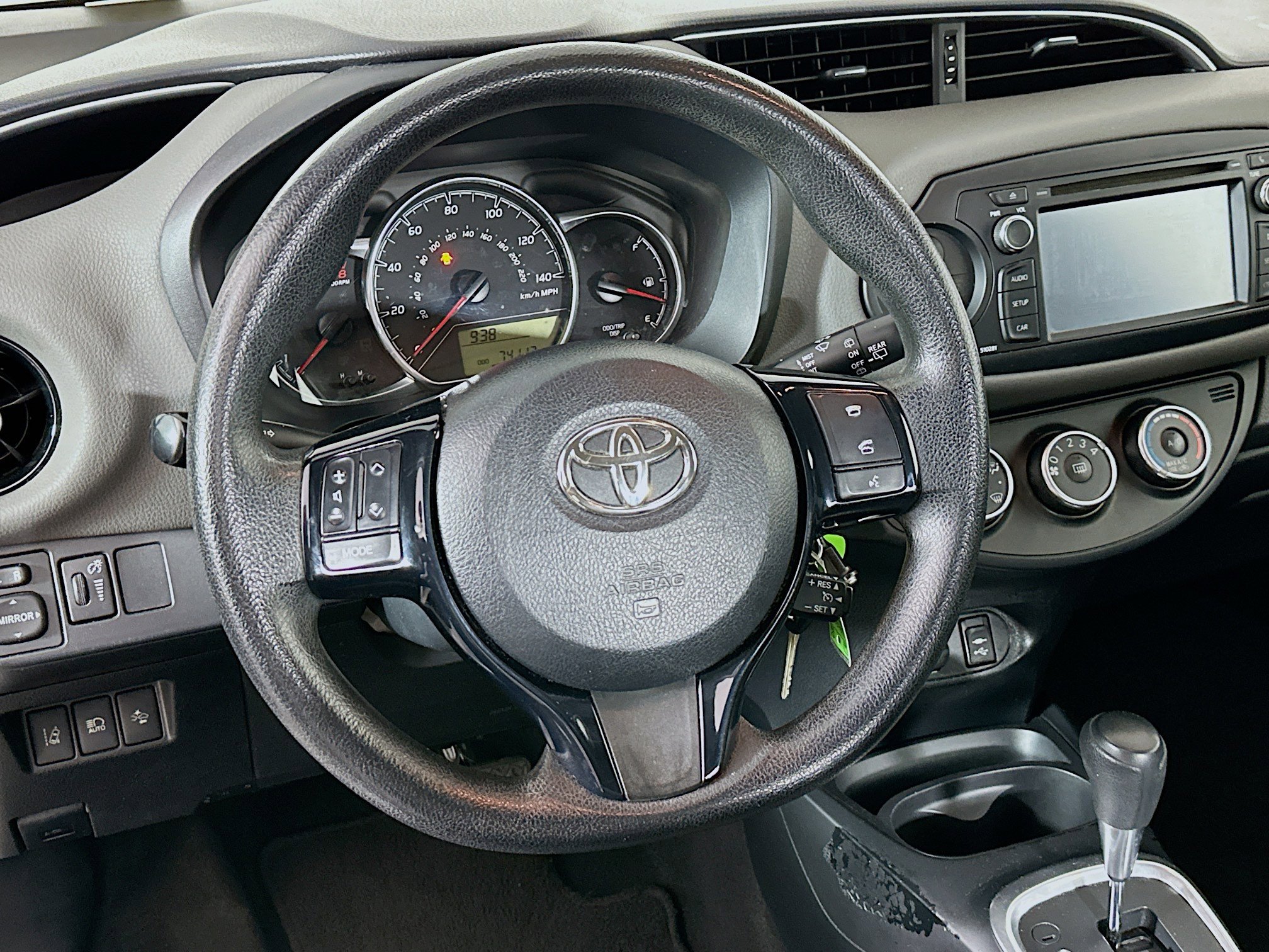 Used 2018 Toyota Yaris LE w/ Carpet Mat Package FWD image 17