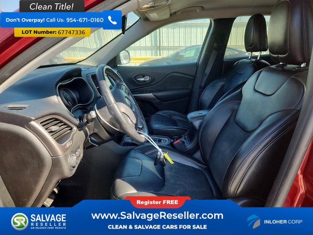 Used 2019 Jeep Cherokee Latitude Plus FWD image 9