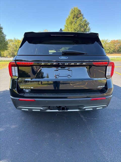 New 2025 Ford Explorer Active image 2
