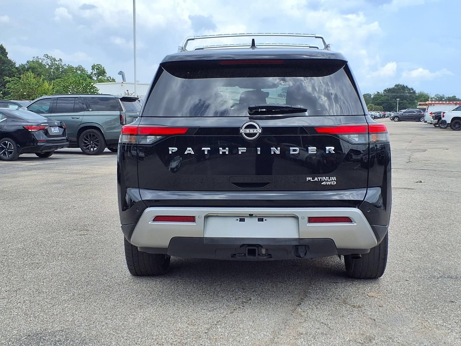 Used 2023 Nissan Pathfinder Platinum AWD/4WD image 22