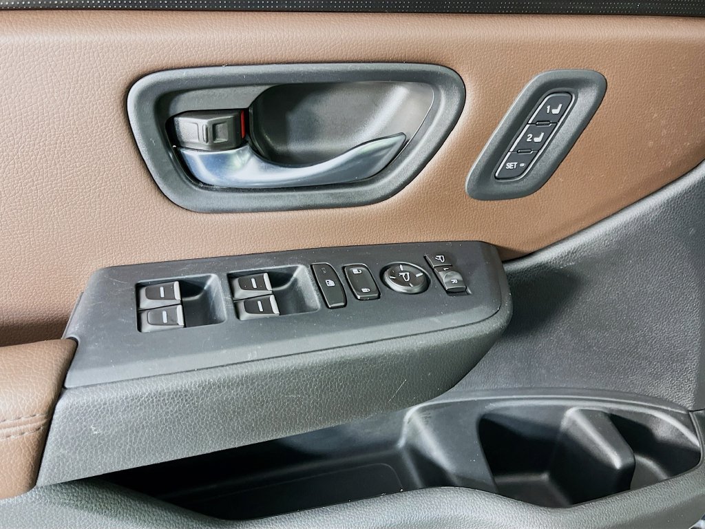 Used 2023 Honda Pilot Elite image 25