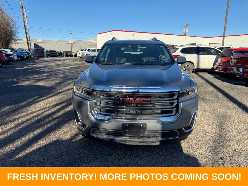 Used 2023 GMC Acadia SLT w/ Preferred Package image 2