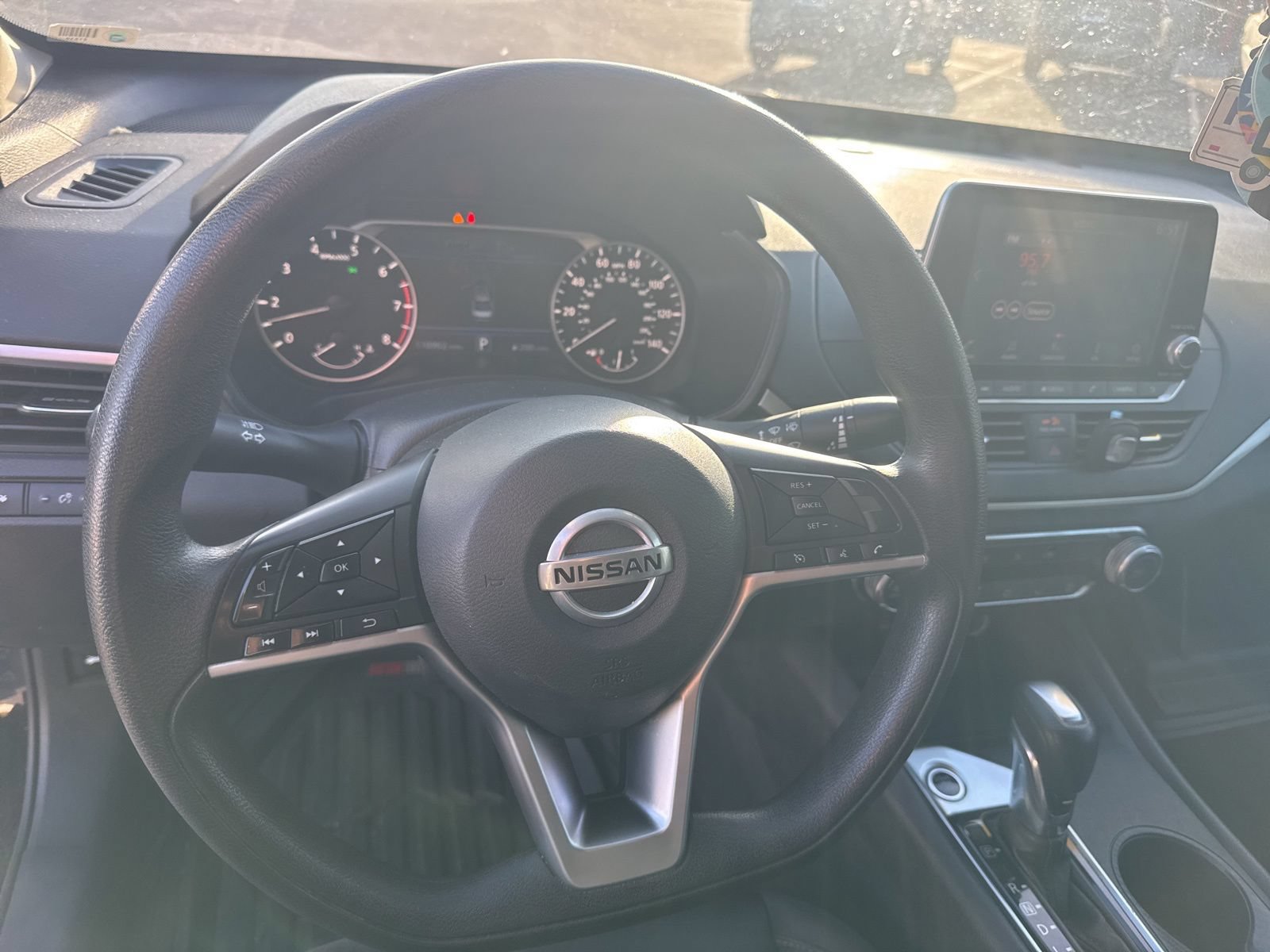 Used 2020 Nissan Altima 2.5 S FWD image 11