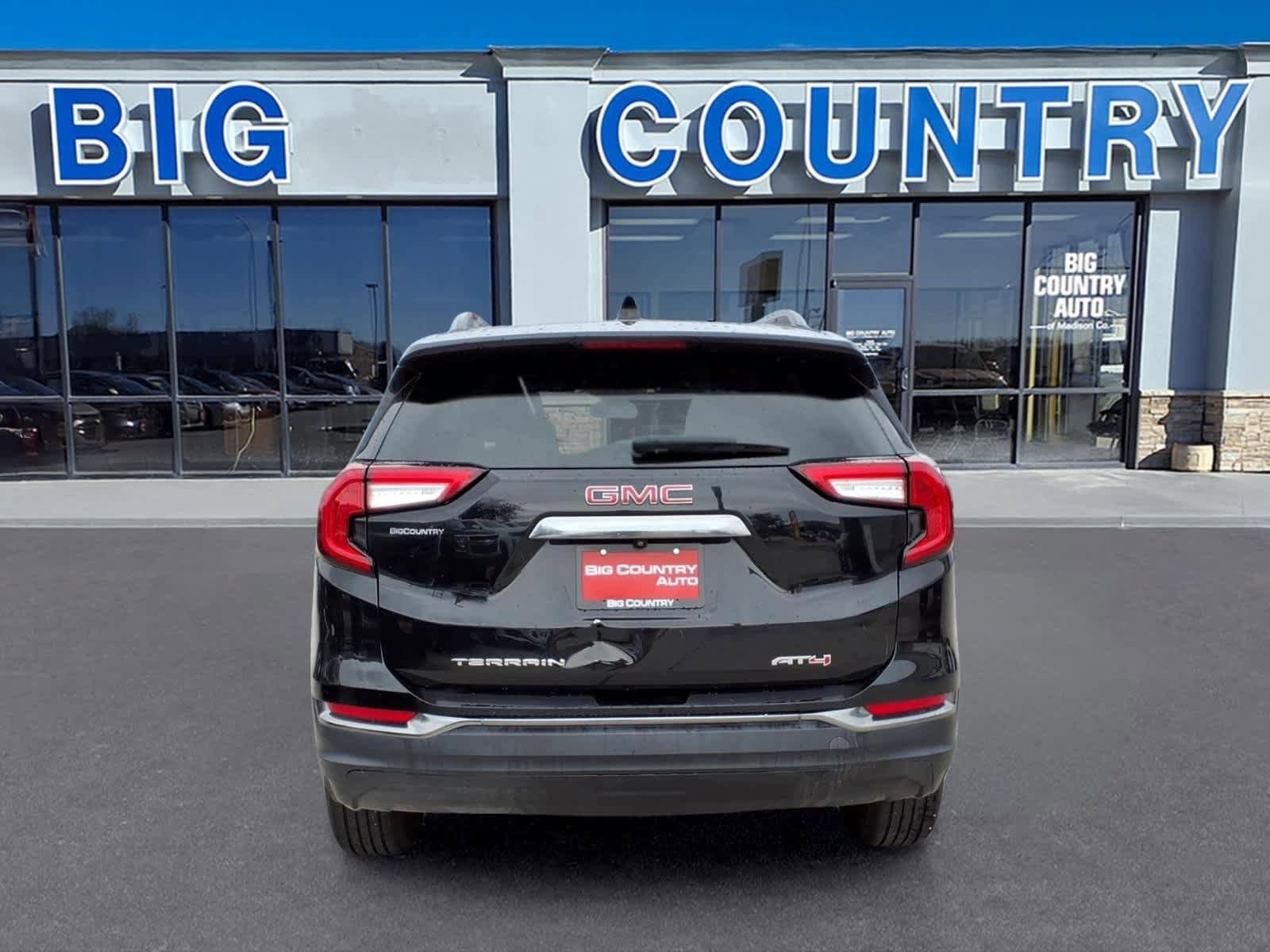 Used 2023 GMC Terrain AT4 AWD/4WD image 4