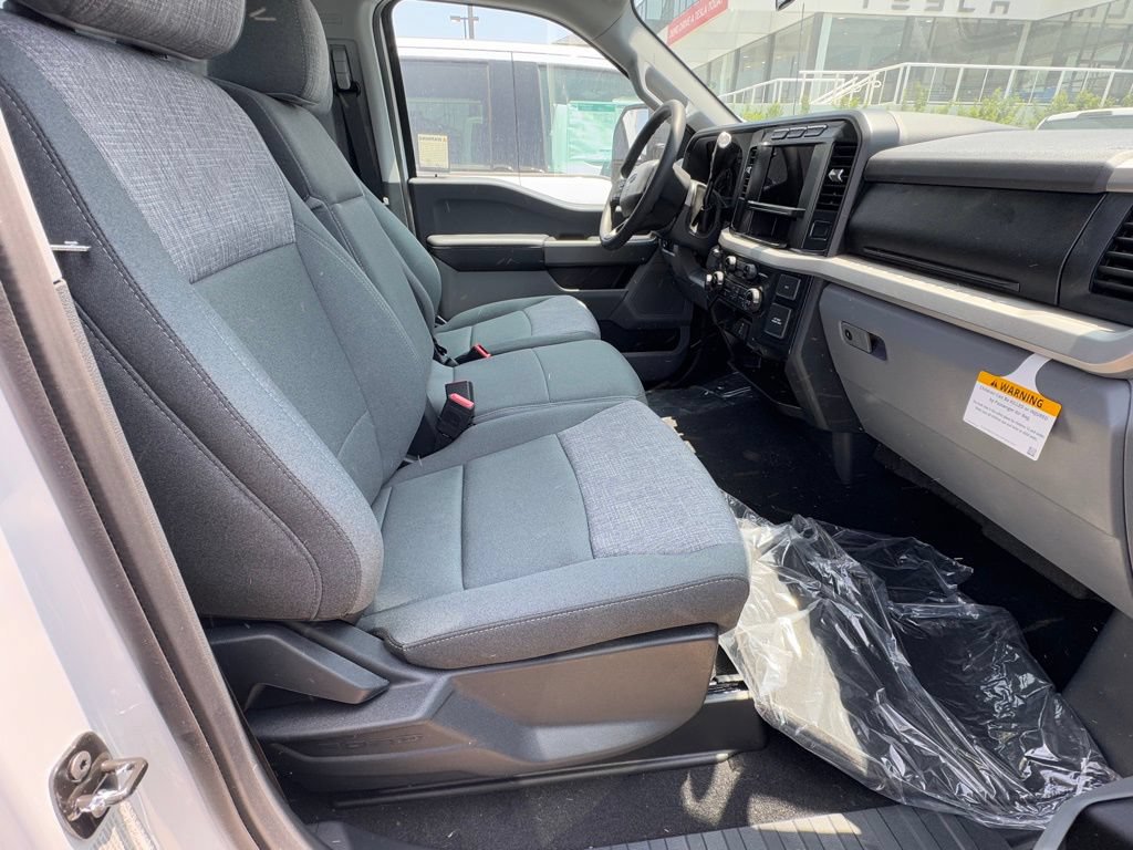 New 2024 Ford F550 4x4 Regular Cab Super Duty w/ XLT Value Package image 3