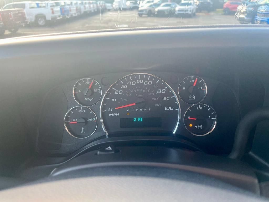 New 2025 Chevrolet Express 2500 w/ Driver Convenience Package RWD image 19