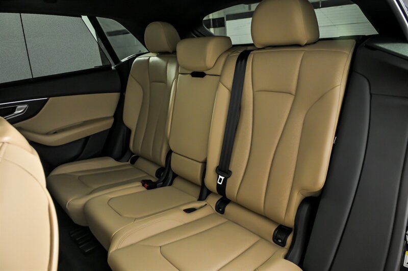 Used 2020 Audi Q8 Prestige AWD/4WD image 20