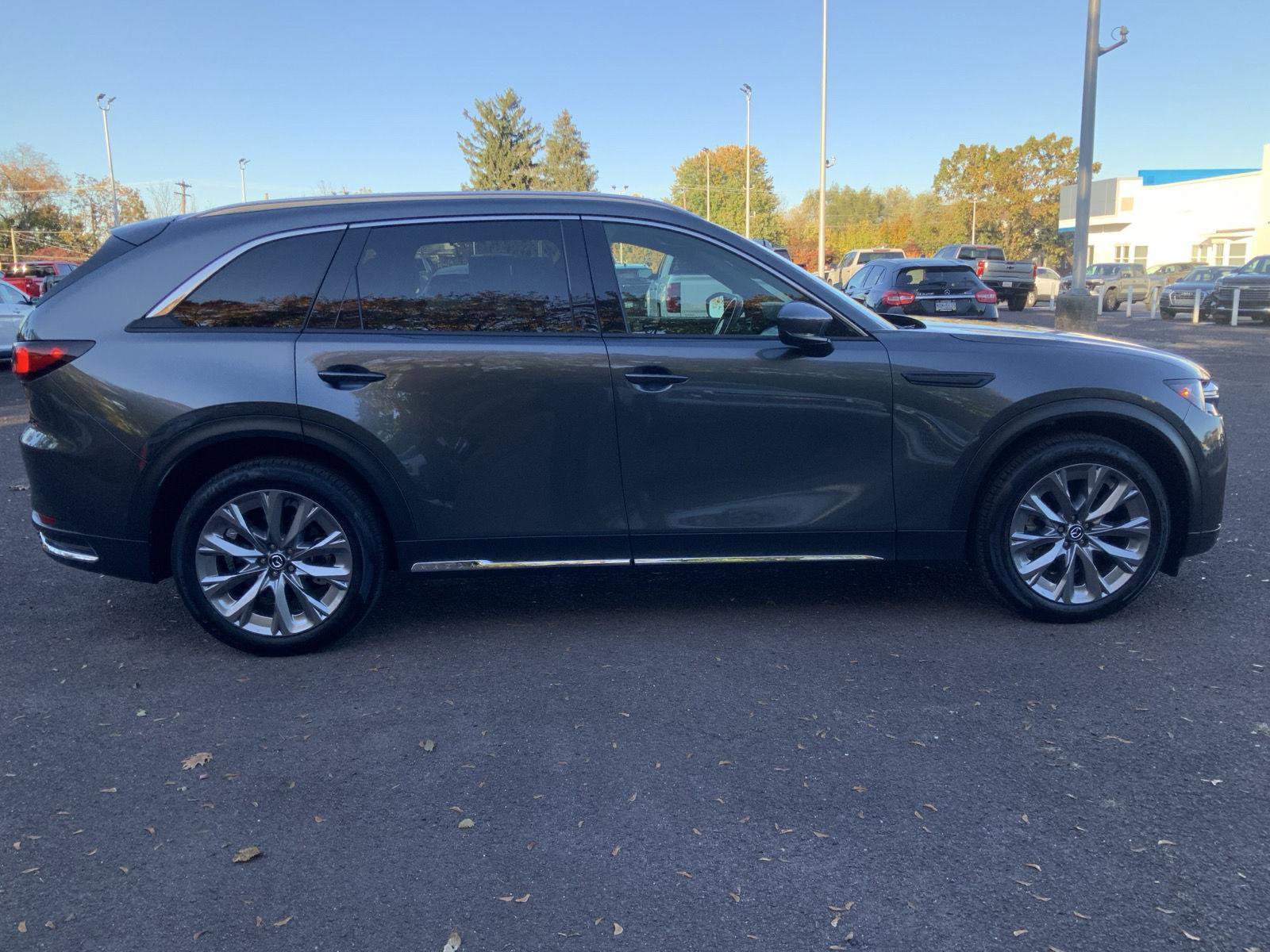 Used 2024 MAZDA CX-90 3.3 Turbo w/ Premium Plus Pkg image 8