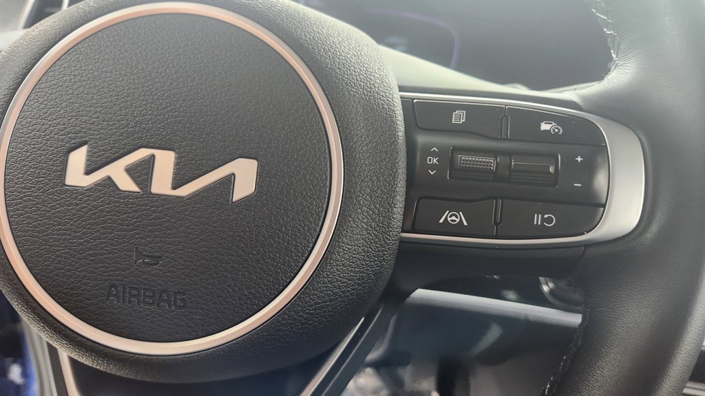Used 2025 Kia Sportage EX AWD/4WD image 23