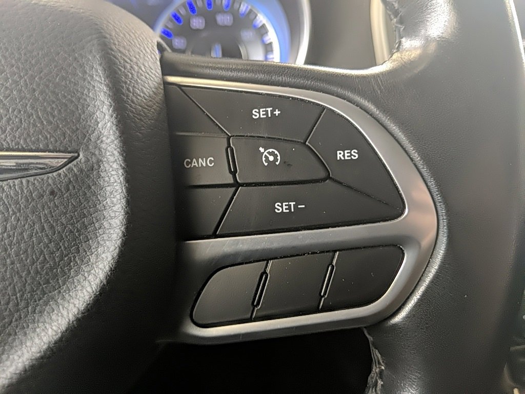 Used 2019 Chrysler 300 Touring w/ Sport Appearance Package image 15