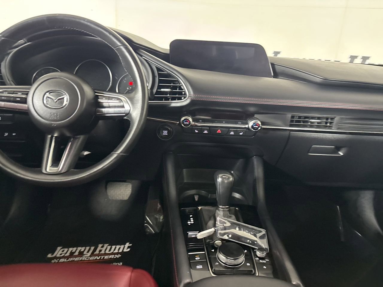 Used 2022 MAZDA MAZDA3 s image 24