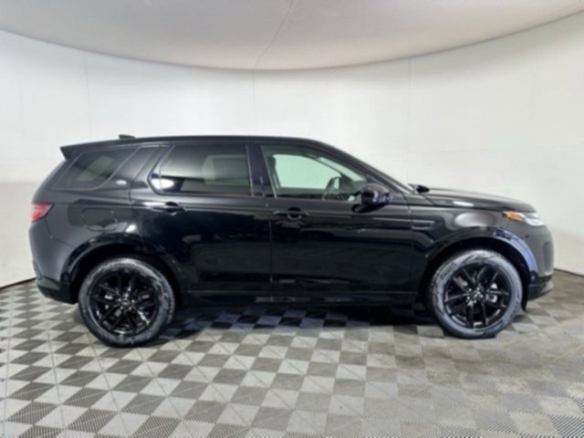 New 2025 Land Rover Discovery Sport S image 4