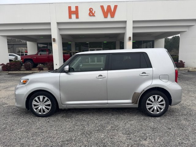 Used 2012 Scion xB image 1
