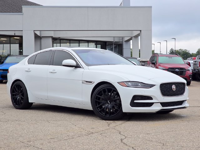 Used 2020 Jaguar XE S AWD/4WD image 2