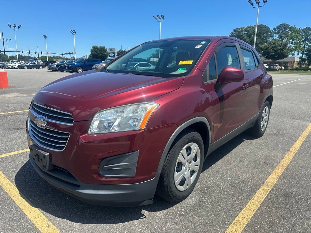 Used 2016 Chevrolet Trax LS FWD image 2