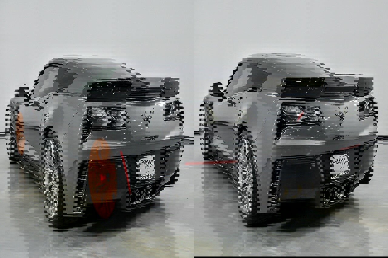 Used 2015 Chevrolet Corvette Z06 w/ 3LZ Preferred Equipment Group image 10