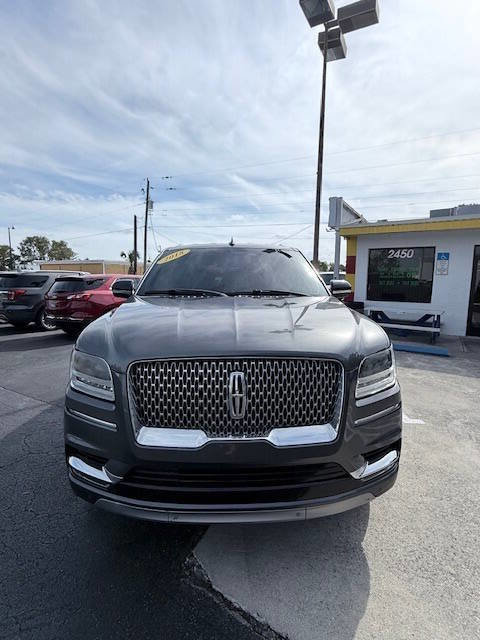 Used 2018 Lincoln Navigator Premiere image 9
