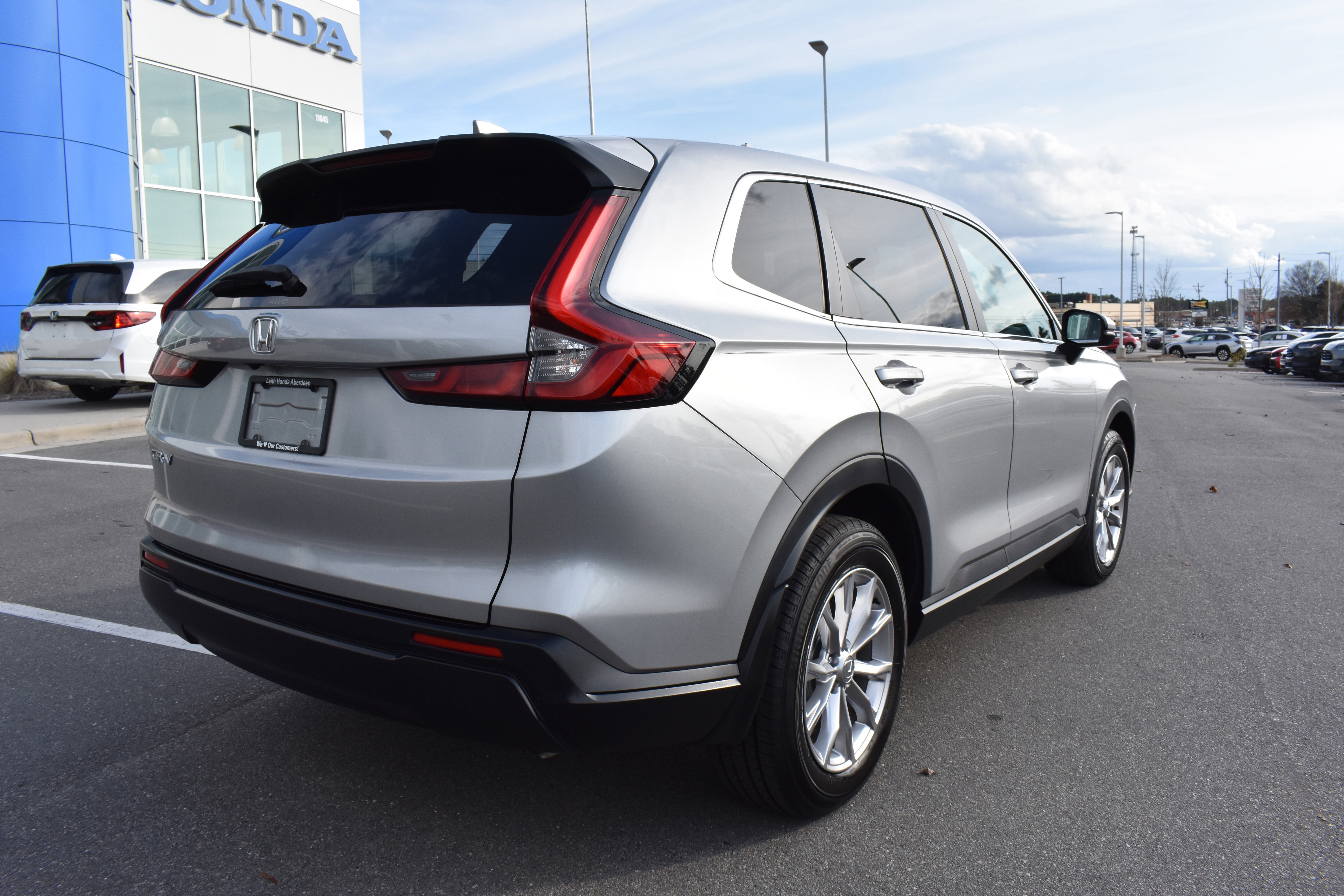 Used 2023 Honda CR-V EX image 9