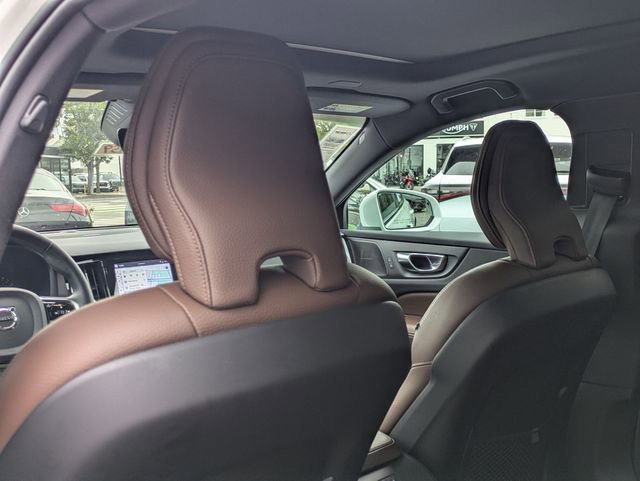 Certified 2023 Volvo V60 B5 Cross Country Plus w/ Climate Package image 26