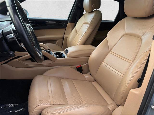 Used 2020 Porsche Cayenne S AWD/4WD image 17