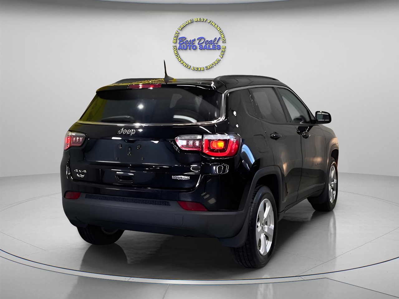 Used 2019 Jeep Compass Latitude w/ Cold Weather Group image 5