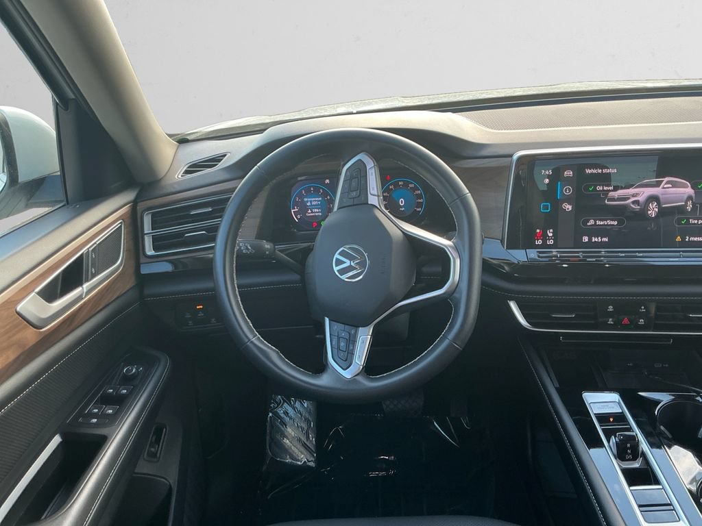 Used 2025 Volkswagen Atlas SE AWD/4WD image 12