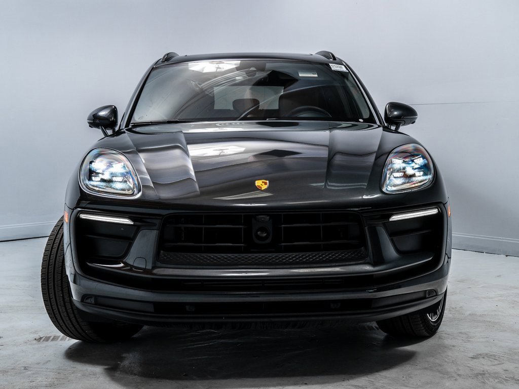 Used 2025 Porsche Macan image 10