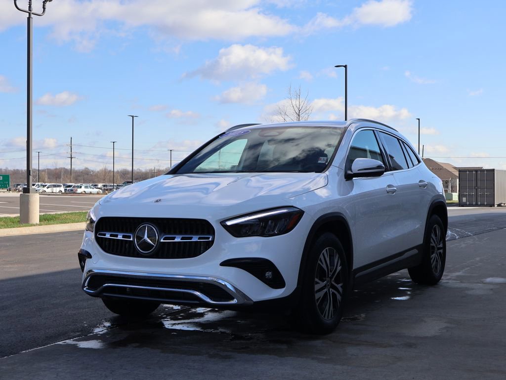 Certified 2025 Mercedes-Benz GLA 250 4MATIC image 3