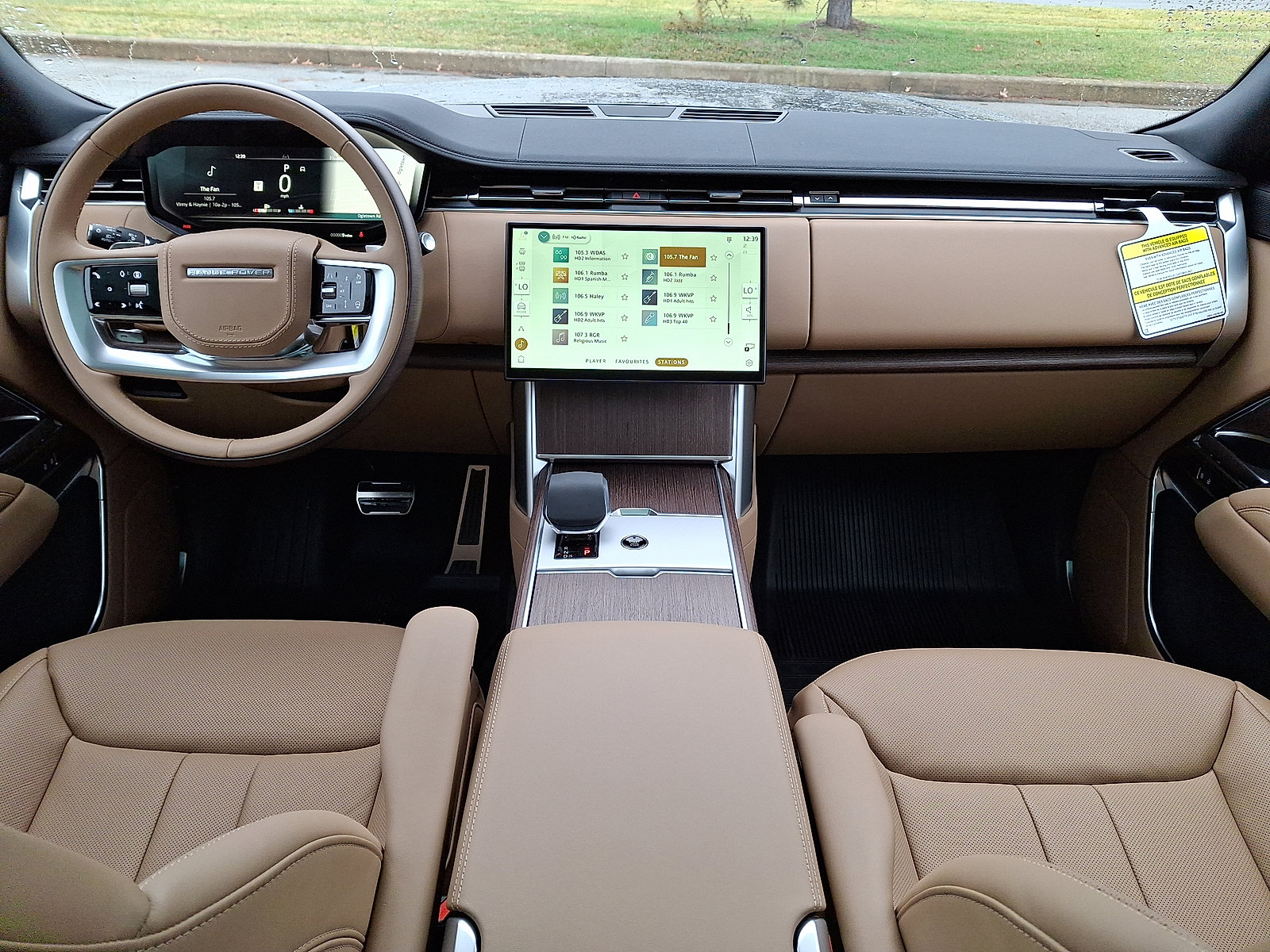 New 2026 Land Rover Range Rover Long Wheelbase SE image 13