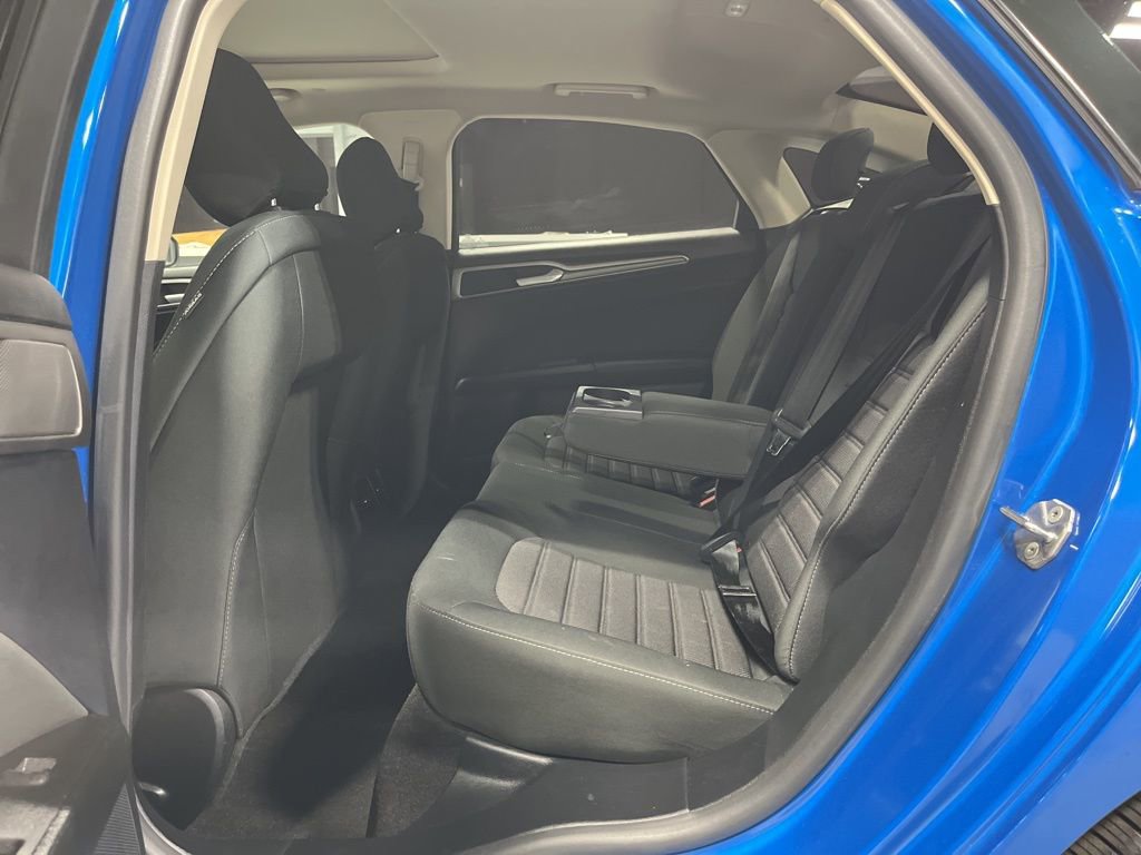Used 2020 Ford Fusion SE image 37