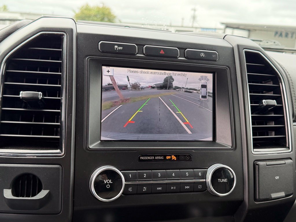 Used 2019 Ford Expedition Limited RWD image 24