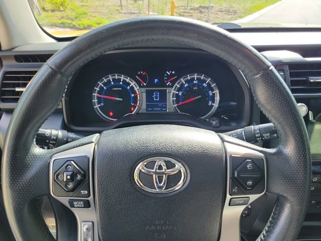 Used 2018 Toyota 4Runner Limited AWD/4WD image 18
