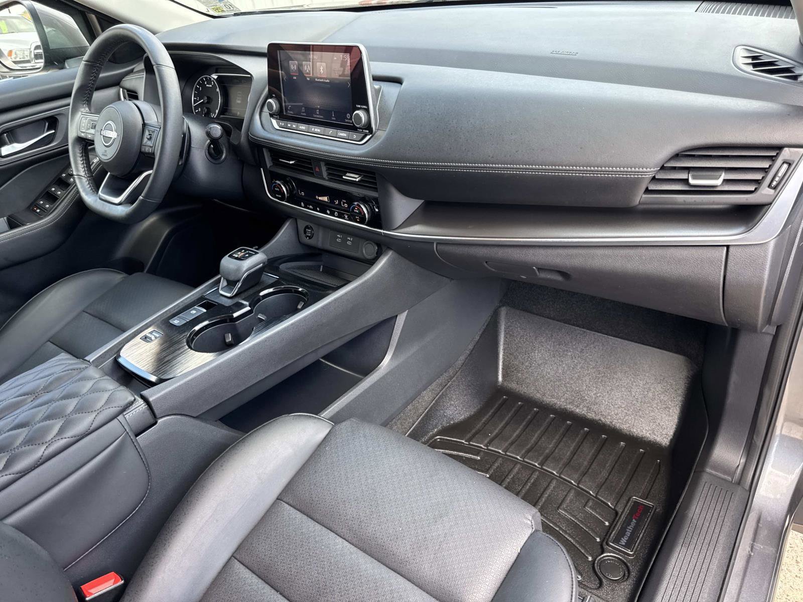 Used 2024 Nissan Rogue SV w/ SV Premium Package image 13