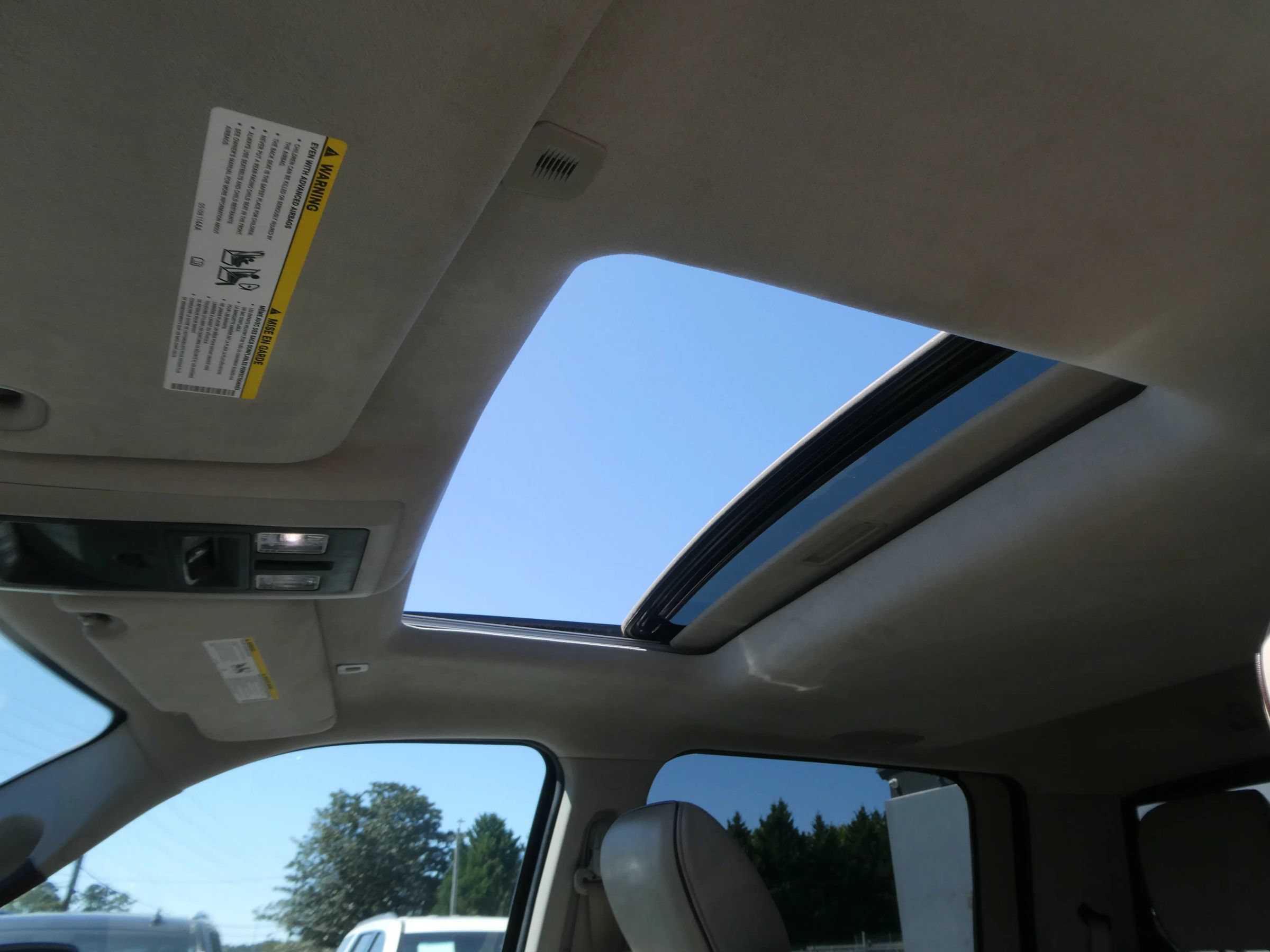 Used 2018 RAM 1500 Laramie Longhorn w/ Longhorn Southfork Package AWD/4WD image 11