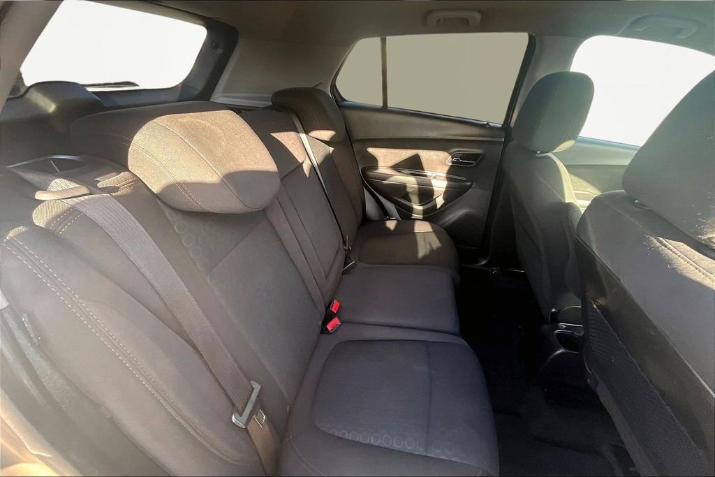 Used 2020 Chevrolet Trax LS w/ Tint and Cruise Package image 26