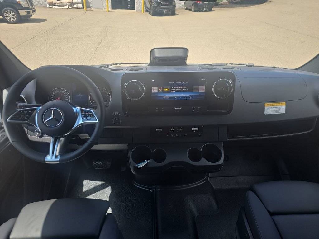 New 2026 Mercedes-Benz Sprinter 2500 image 12
